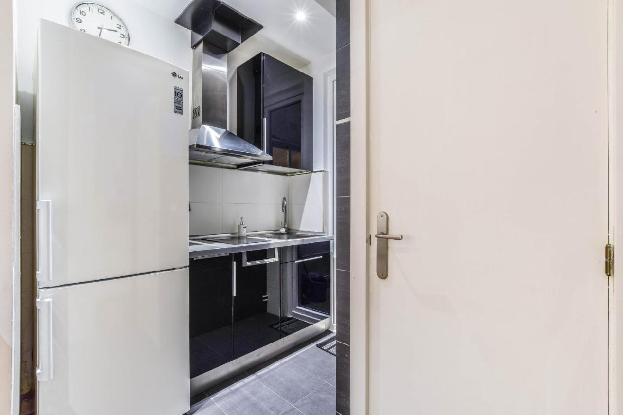 Apartamento Plaza De Lavpies Lägenhet Madrid Exteriör bild