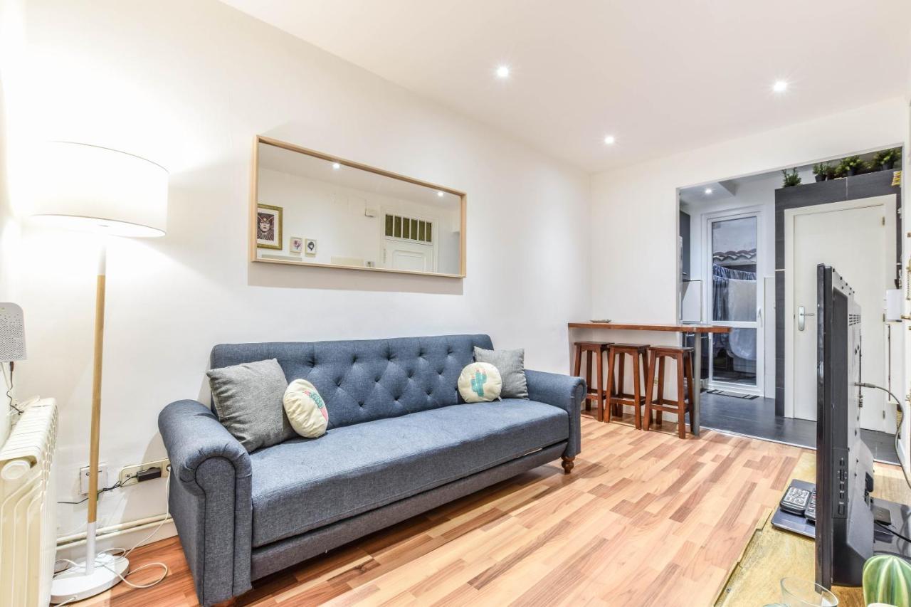 Apartamento Plaza De Lavpies Lägenhet Madrid Exteriör bild